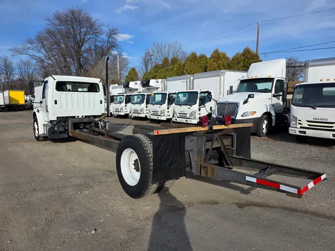 2017 FREIGHTLINER/MERCEDES M2 106