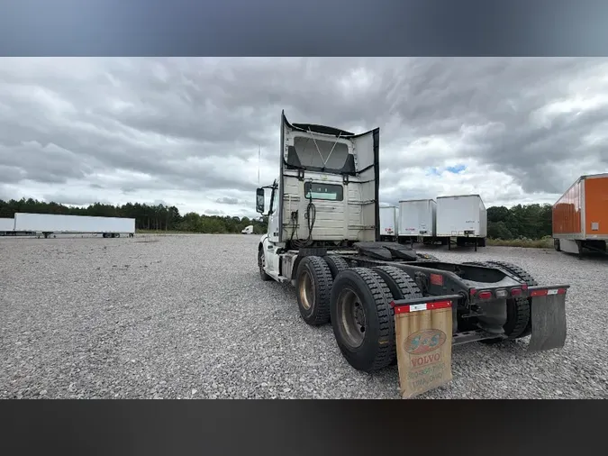 2020 Volvo VNL300