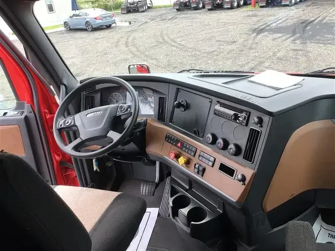 2020 FREIGHTLINER CASCADIA