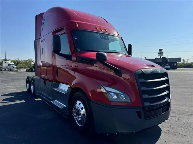 2021 FREIGHTLINER CA126