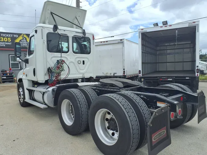 2018 FREIGHTLINER/MERCEDES CASCADIA 125