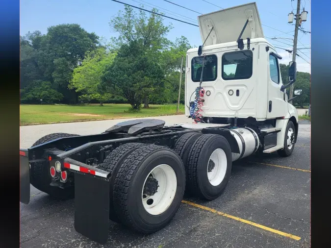 2018 FREIGHTLINER NEW CASCADIA PX12664