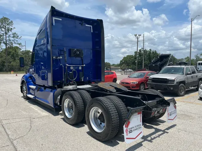 2022 Kenworth T680