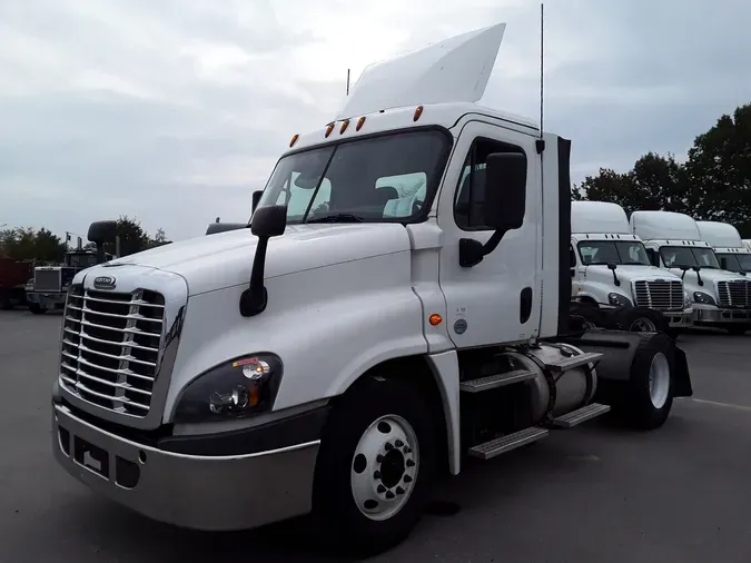 2017 FREIGHTLINER/MERCEDES CASCADIA 12597be4014b0b3ef6aa8c2b06215df7118