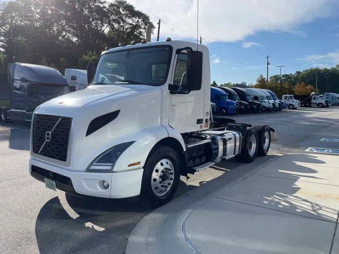 2020 Volvo VNR64T300