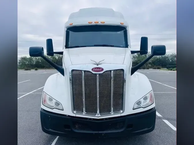 2021 Peterbilt 579