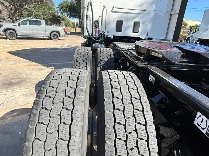 2026 Kenworth T68097c2a594216c14fbdee0161ee5c49ebc