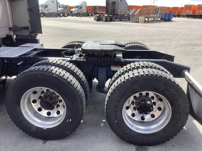 2022 Freightliner Cascadia 126