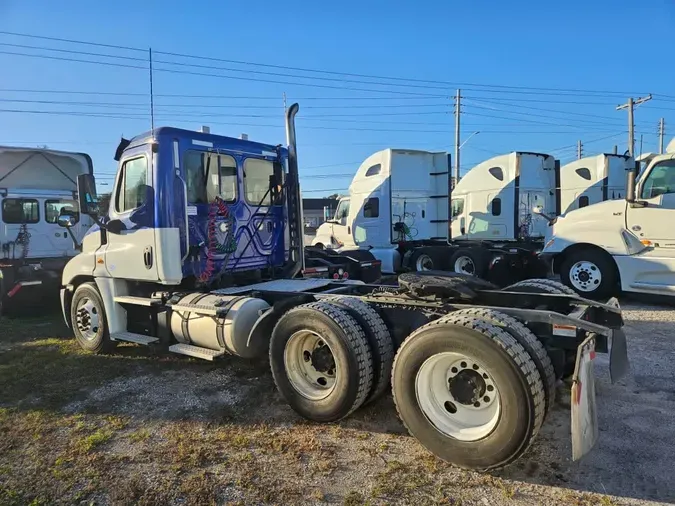 2020 FREIGHTLINER/MERCEDES CASCADIA 125