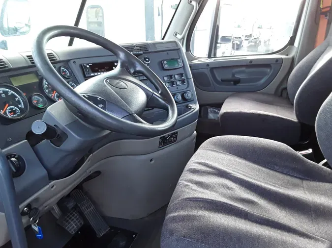 2018 FREIGHTLINER/MERCEDES CASCADIA 113