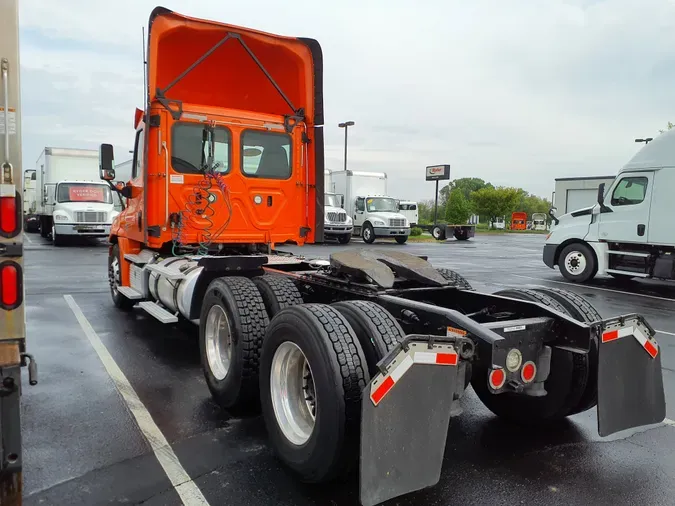 2018 FREIGHTLINER/MERCEDES CASCADIA 125