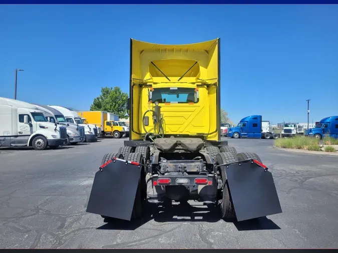 2023 International LT625