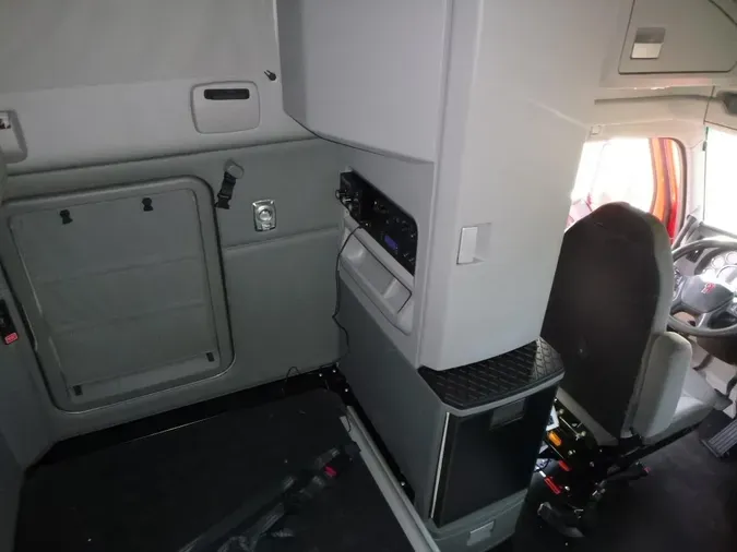 2021 Kenworth T68097cb0f70dada0c1fcae5fc7832fa6165