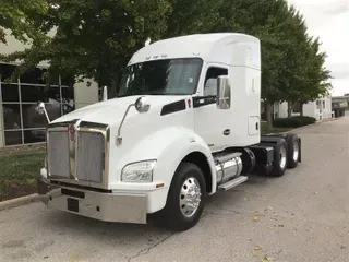 2018 KENWORTH T880