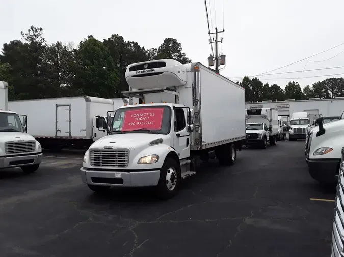2016 FREIGHTLINER/MERCEDES M2 106