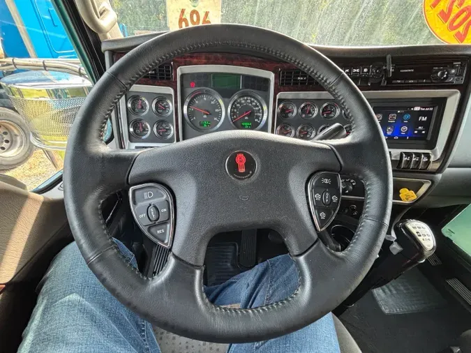 2021 Kenworth W900L