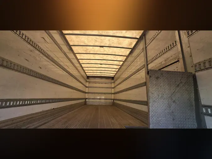 2020 Peterbilt 33797d1738511b88a6269c26734b6167e60