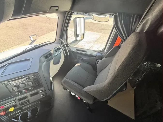 2023 Freightliner Cascadia 126