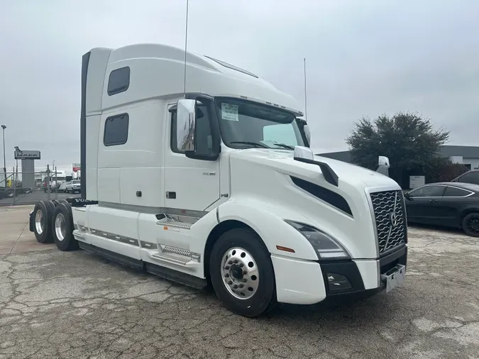 2024 VOLVO VNL64T860