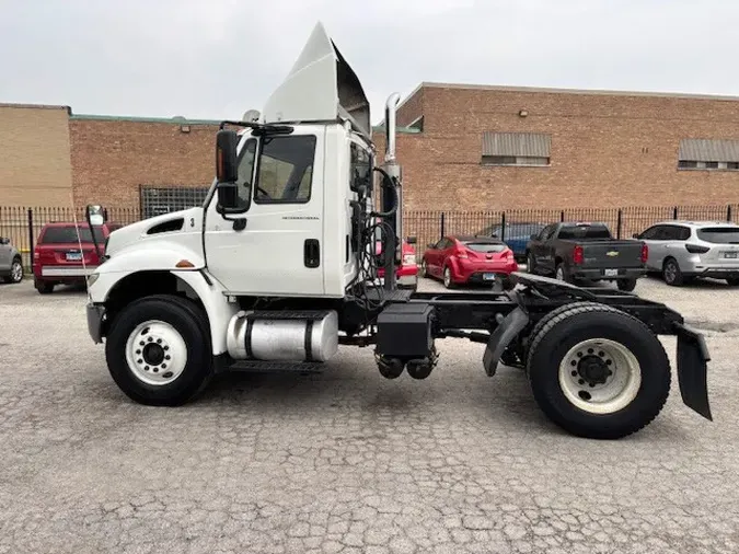 2004 INTERNATIONAL 4400