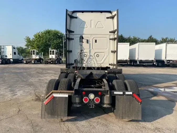 2021 Freightliner Cascadia
