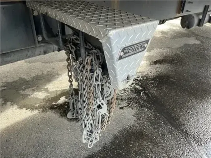 2018 HINO 268