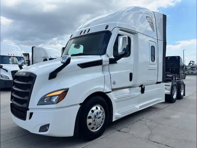 2024 Freightliner Cascadia 126