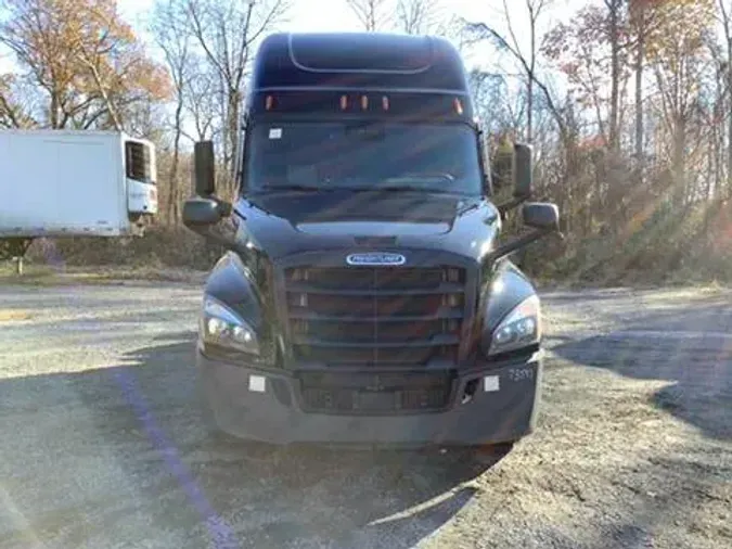 2021 Freightliner Cascadia