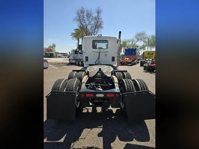 2020 Peterbilt 567