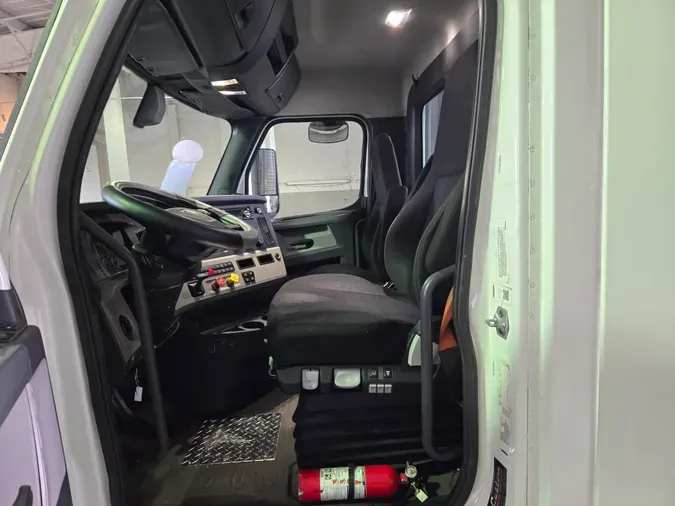 2019 FREIGHTLINER/MERCEDES NEW CASCADIA 126