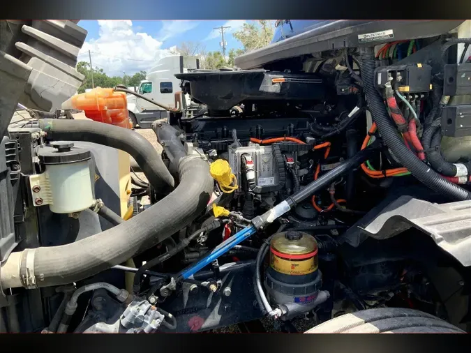 2019 INT LT625 6x4