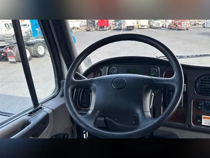 2019 FREIGHTLINER M2-106