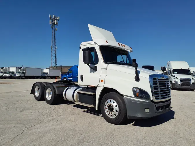 2018 FREIGHTLINER/MERCEDES CASCADIA 125