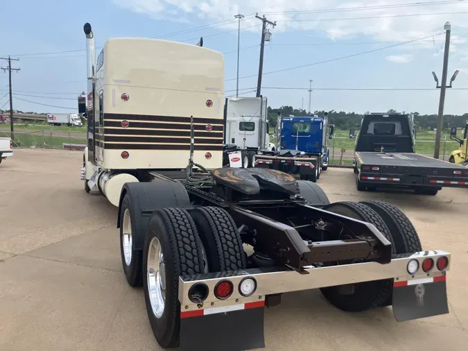 2024 Kenworth W900L