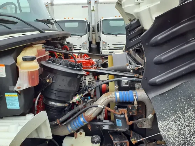 2019 FREIGHTLINER M2 106