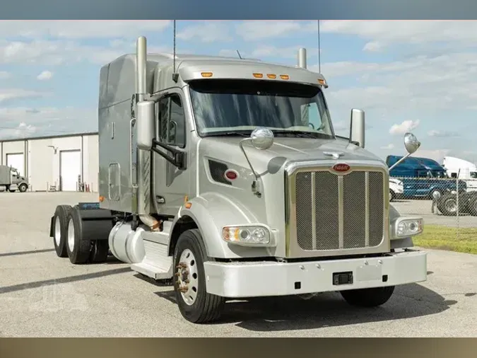 2021 PETERBILT 567