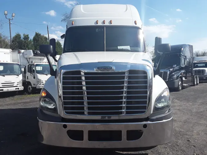 2020 FREIGHTLINER/MERCEDES CASCADIA 125