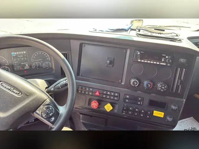2023 Freightliner Cascadia 12697edddf0535d83fe09f242168853e8c6