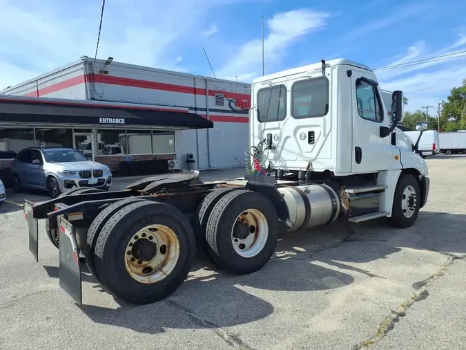 2017 FREIGHTLINER CASCADIA 125