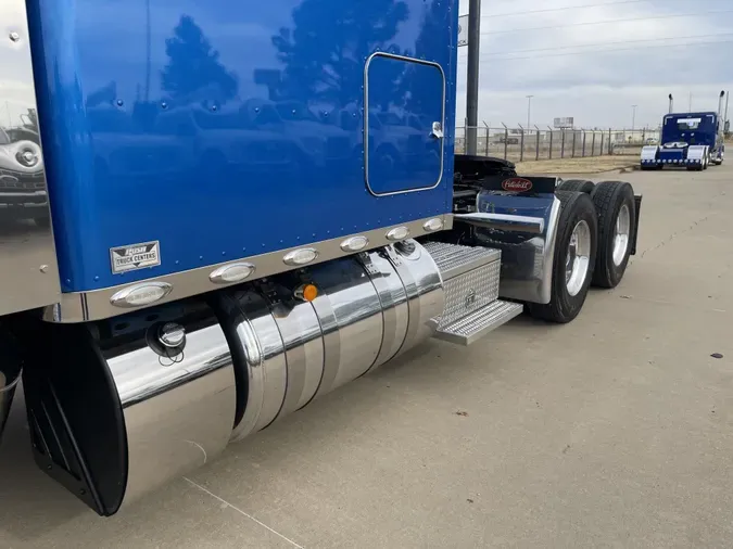 2023 Peterbilt 38997f1d4e98b40da9df19ad0b952cdb223
