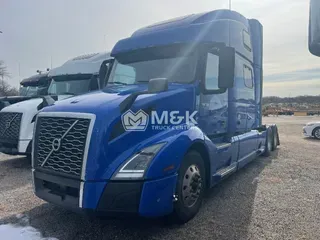 2022 VOLVO VNL64T860