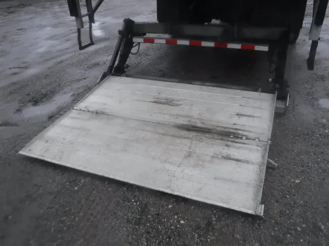 2019 FREIGHTLINER/MERCEDES M2 106