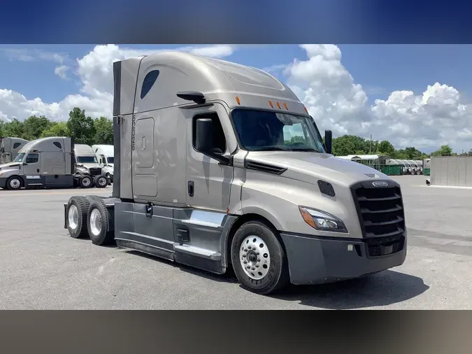 2022 Freightliner Cascadia 12697f9809441348f12c04774f48b2616c6