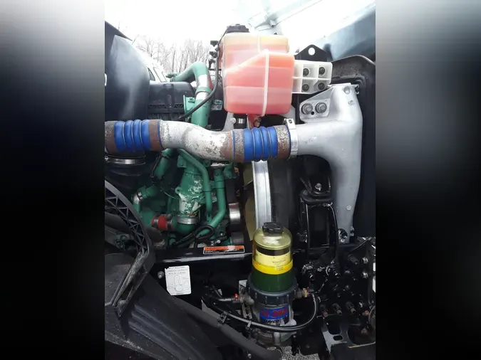 2016 VOLVO VNL42TRACTOR