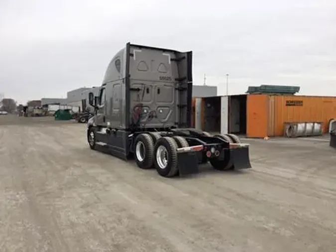 2023 Freightliner Cascadia