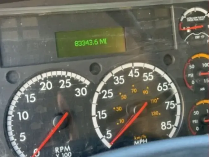 2016 FREIGHTLINER M2 106