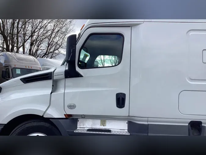 2020 Freightliner Cascadia 1269801ce9c03c7b7a5c881f064270b888c
