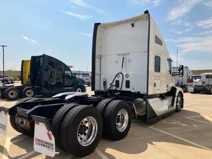 2025 Kenworth T680