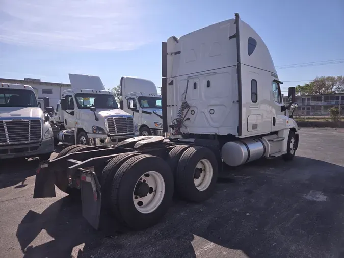 2020 FREIGHTLINER/MERCEDES CASCADIA 125