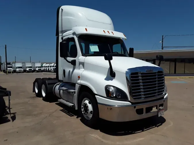 2020 FREIGHTLINER/MERCEDES CASCADIA 125